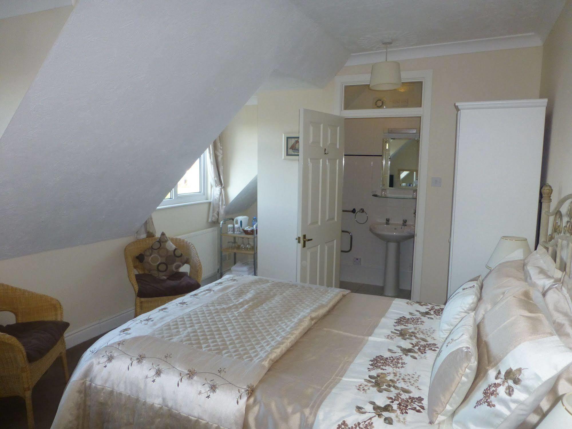 Beech Lodge Guest House New Milton Exterior foto